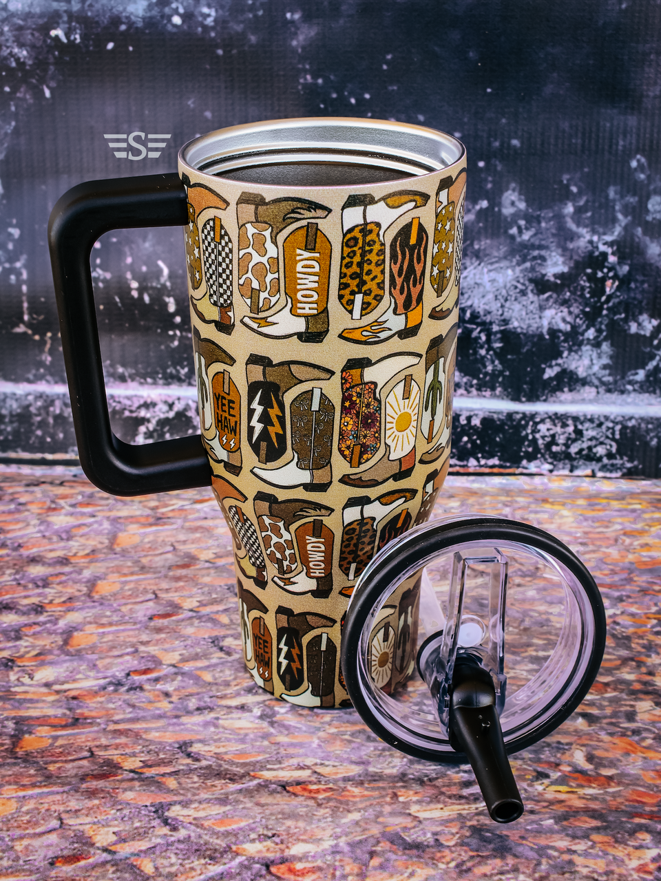 Neutral Boot Scootin' 32oz Flip WashEasy™ Top Tumbler