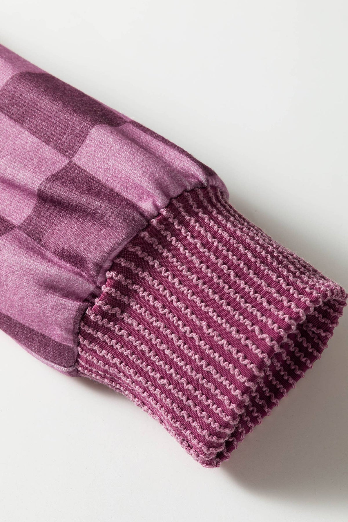 Checkered Ribbed Trim Pullover