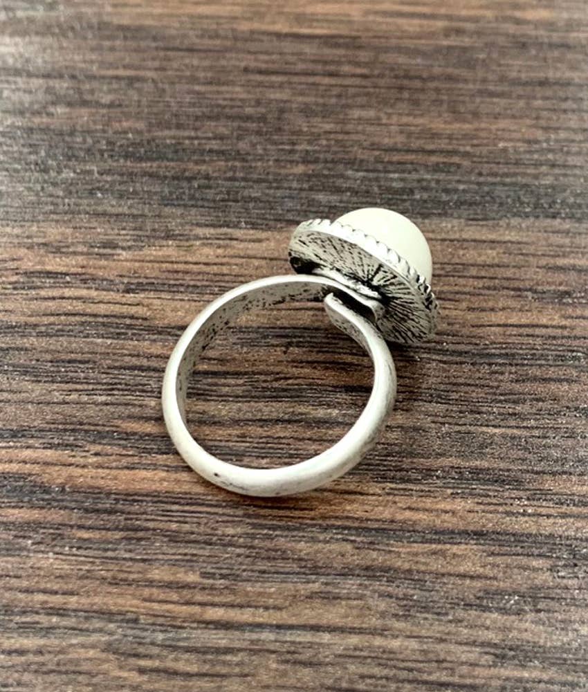 Round White Turquoise, Brass Adjustable Ring